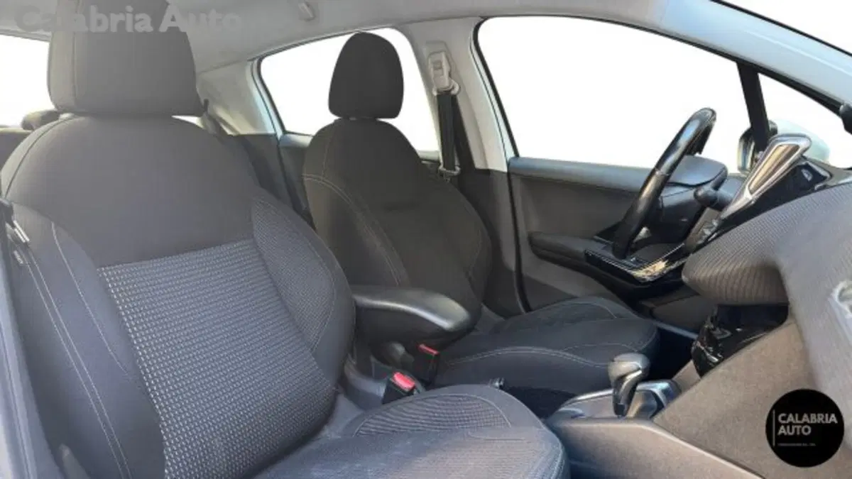 Peugeot 208 usata a Reggio Calabria (11)
