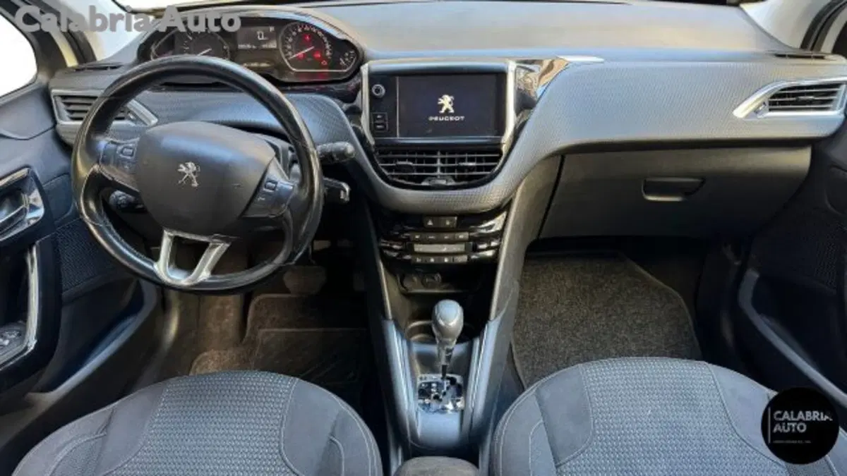 Peugeot 208 usata a Reggio Calabria (8)