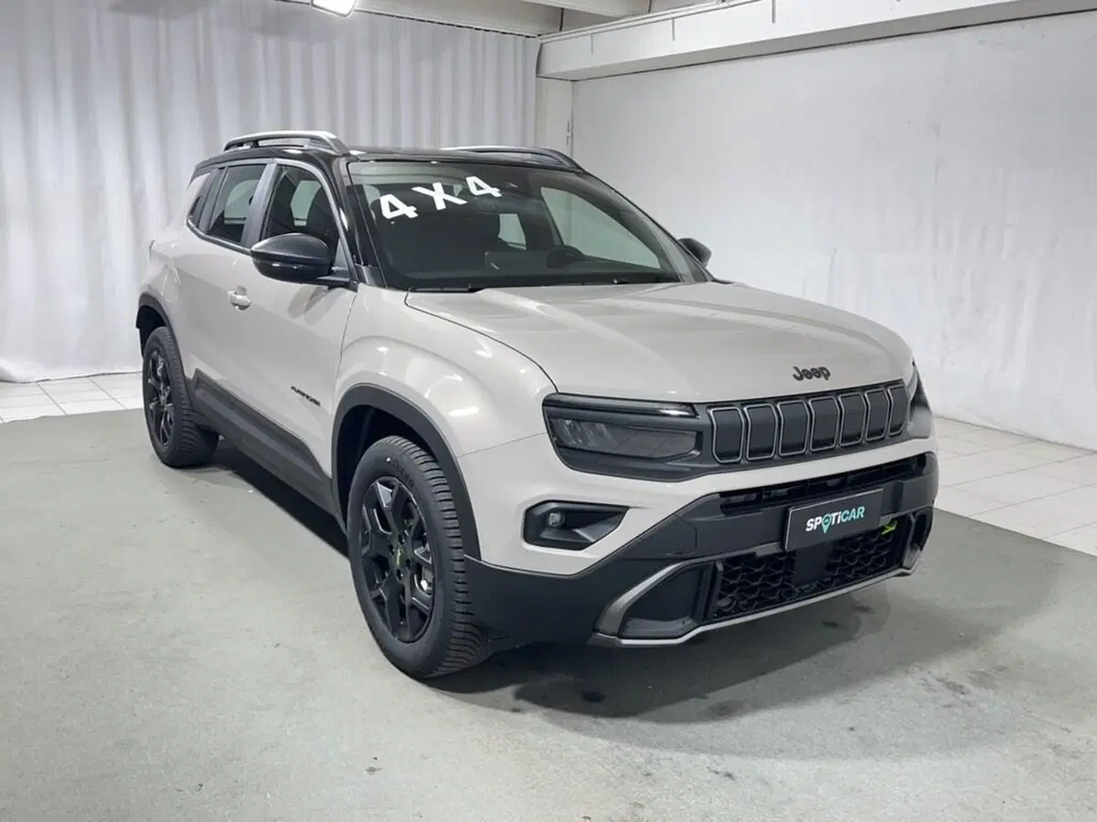 Jeep Avenger nuova a Sondrio (7)