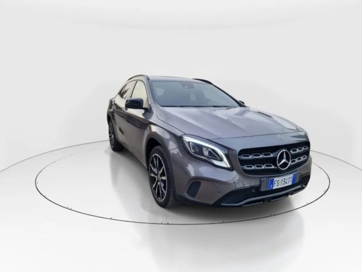 Mercedes-Benz GLA SUV usata a Modena