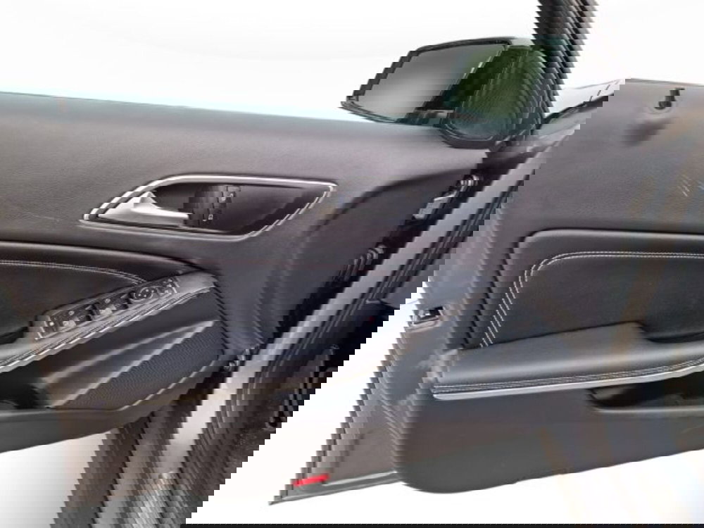 Mercedes-Benz GLA SUV usata a Modena (10)