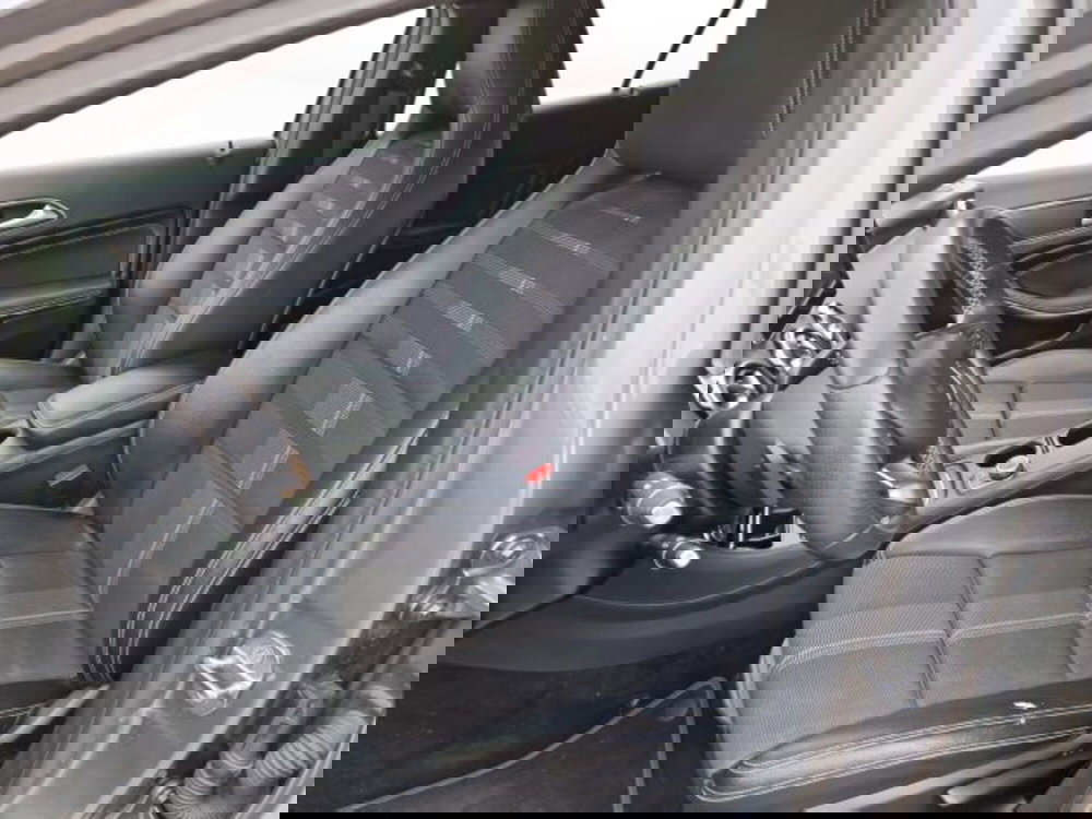 Mercedes-Benz GLA SUV usata a Modena (13)