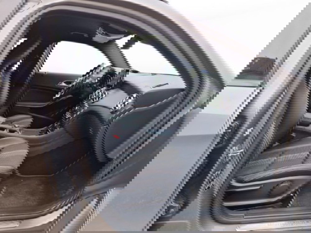 Mercedes-Benz GLA SUV usata a Modena (16)