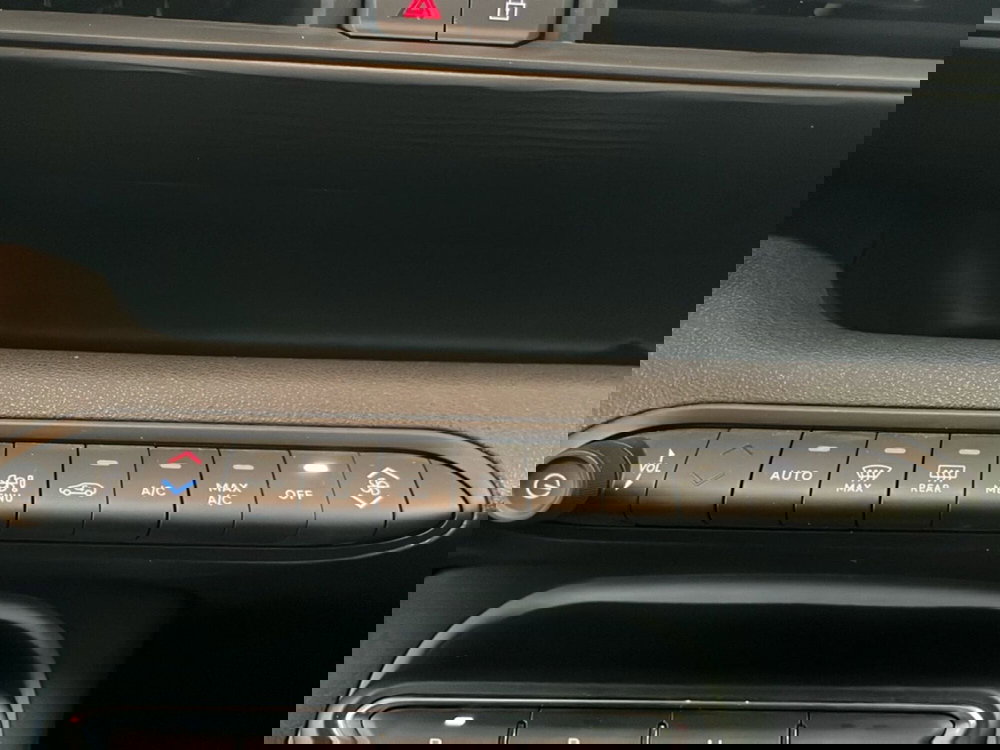 Jeep Avenger usata a Lecce (17)