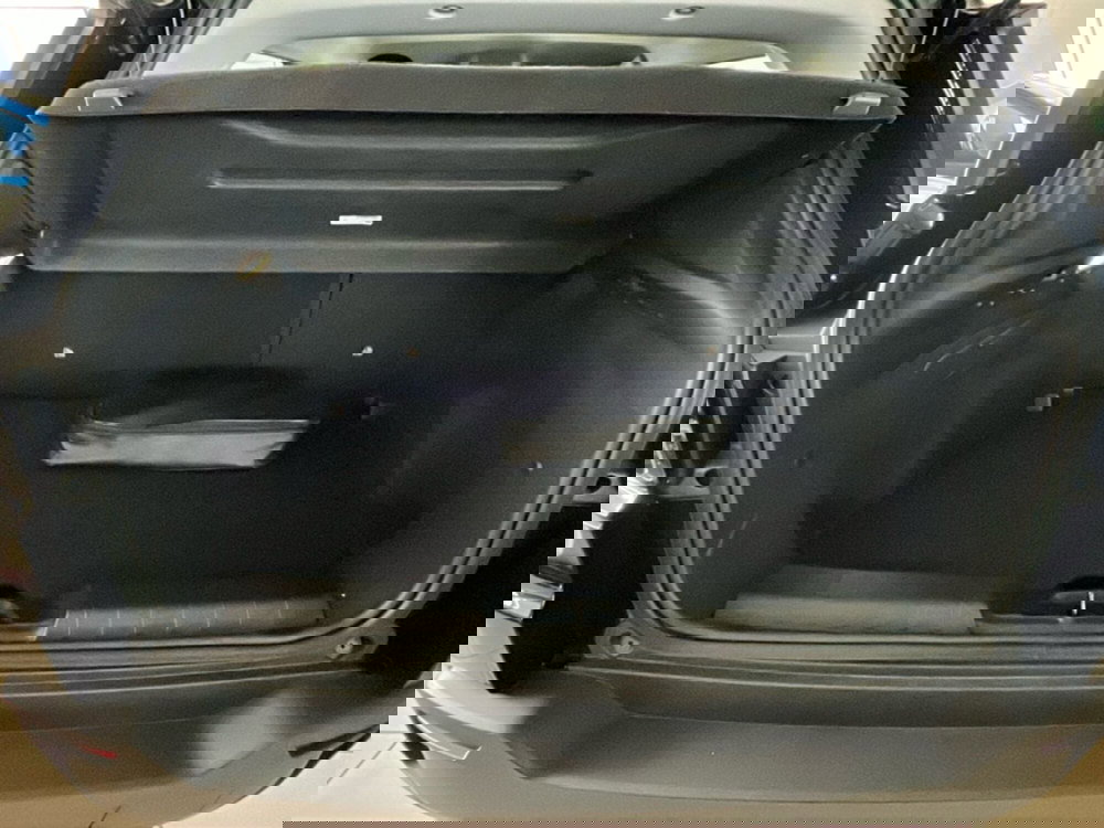 Jeep Avenger usata a Lecce (7)