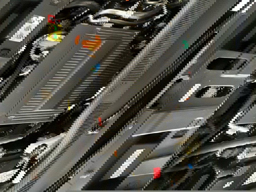 Jeep Avenger usata a Lecce (8)