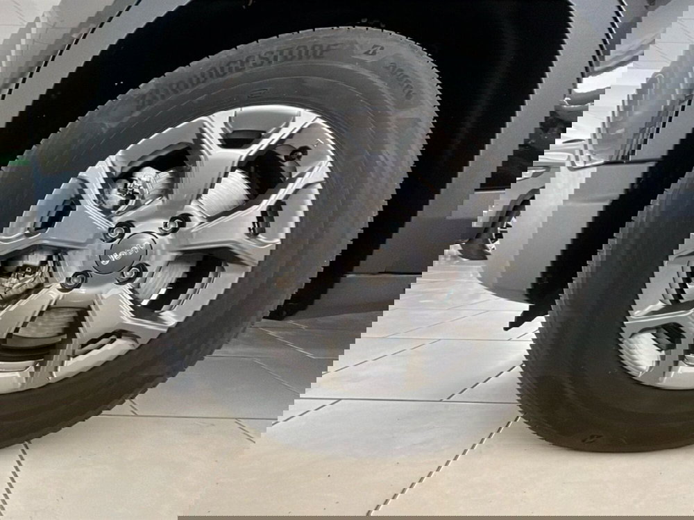 Jeep Avenger usata a Lecce (9)