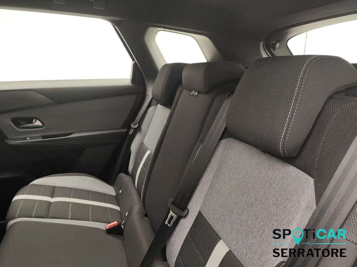 Opel Grandland nuova a Como (12)