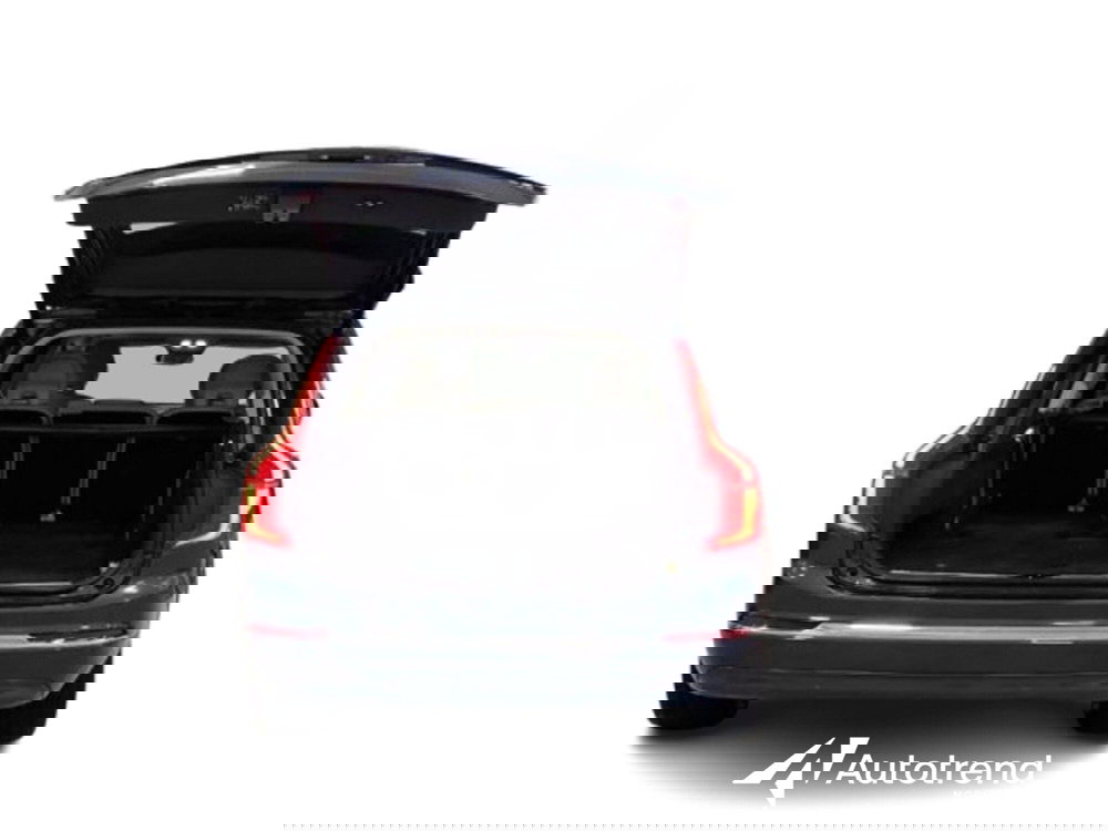 Volvo XC90 usata a Bari (6)