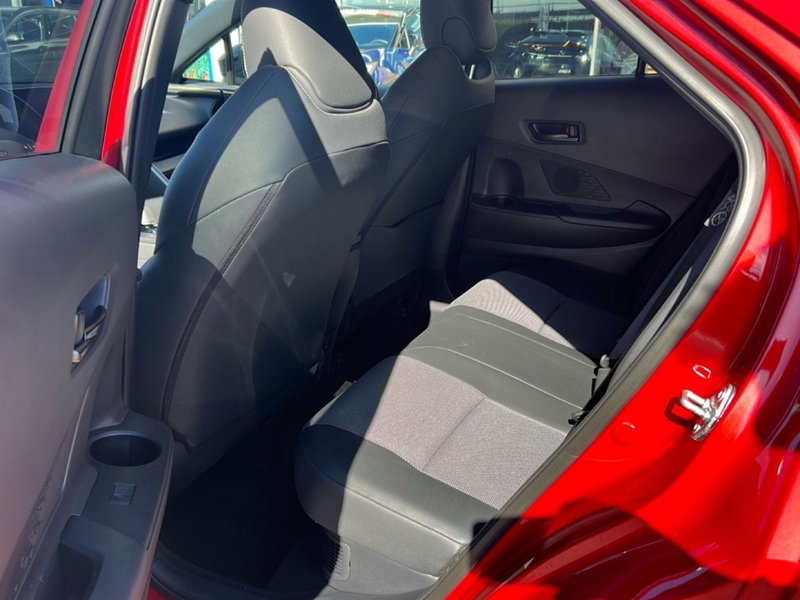 Toyota Toyota C-HR usata a Piacenza (12)