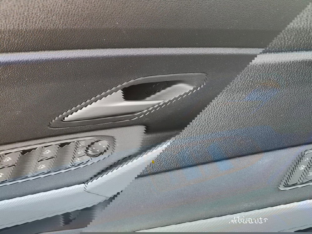 Dacia Duster usata a Como (17)