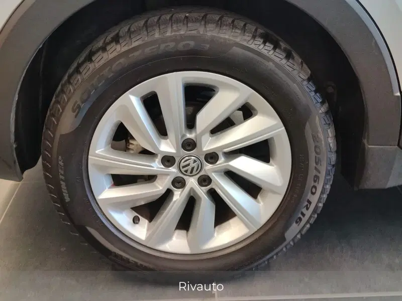 Volkswagen T-Cross usata a Como (10)