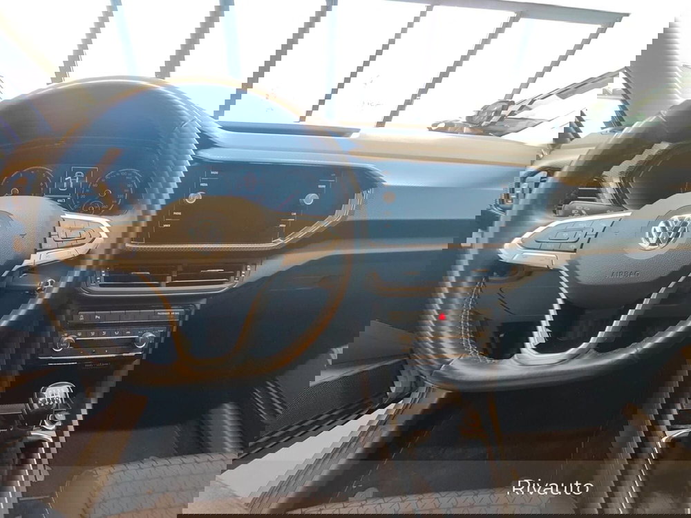 Volkswagen T-Cross usata a Como (5)