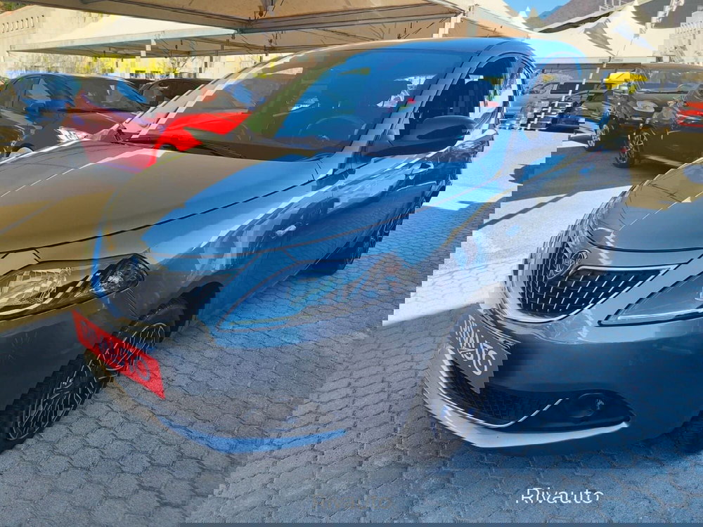 Lancia Ypsilon usata a Como