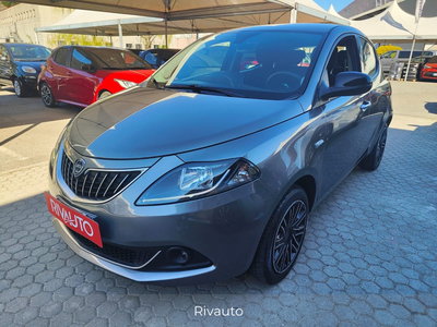 Lancia Ypsilon 1.0 FireFly 5 porte S&amp;S Hybrid Ecochic Gold del 2022 usata a Como
