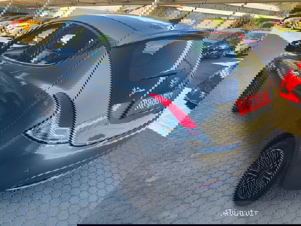 Lancia Ypsilon usata a Como (10)