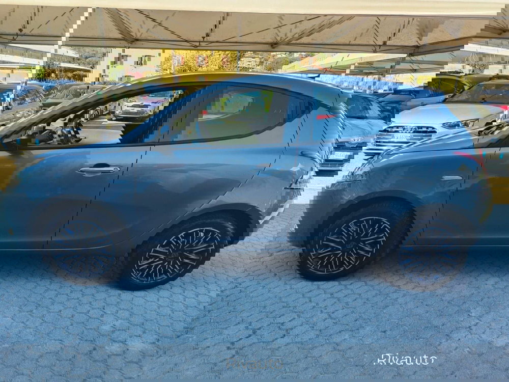 Lancia Ypsilon usata a Como (3)