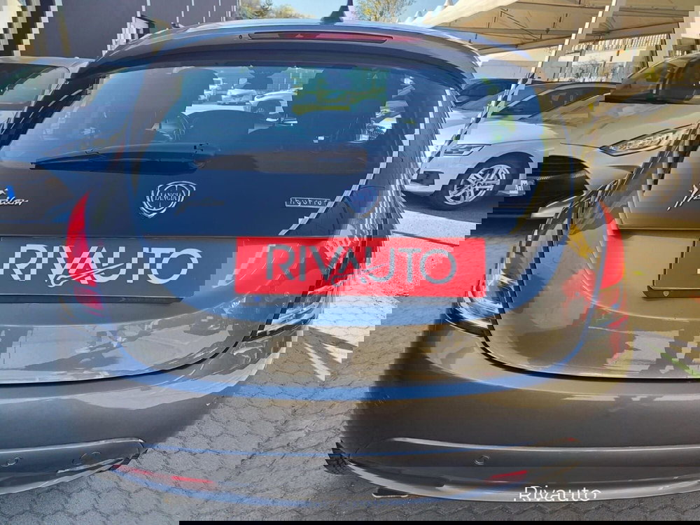 Lancia Ypsilon usata a Como (4)
