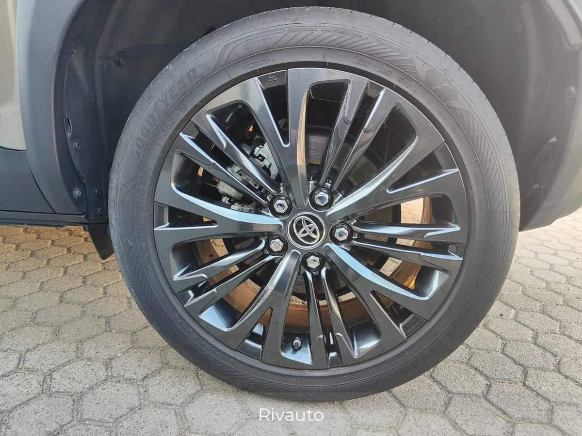 Toyota Yaris Cross usata a Como (11)