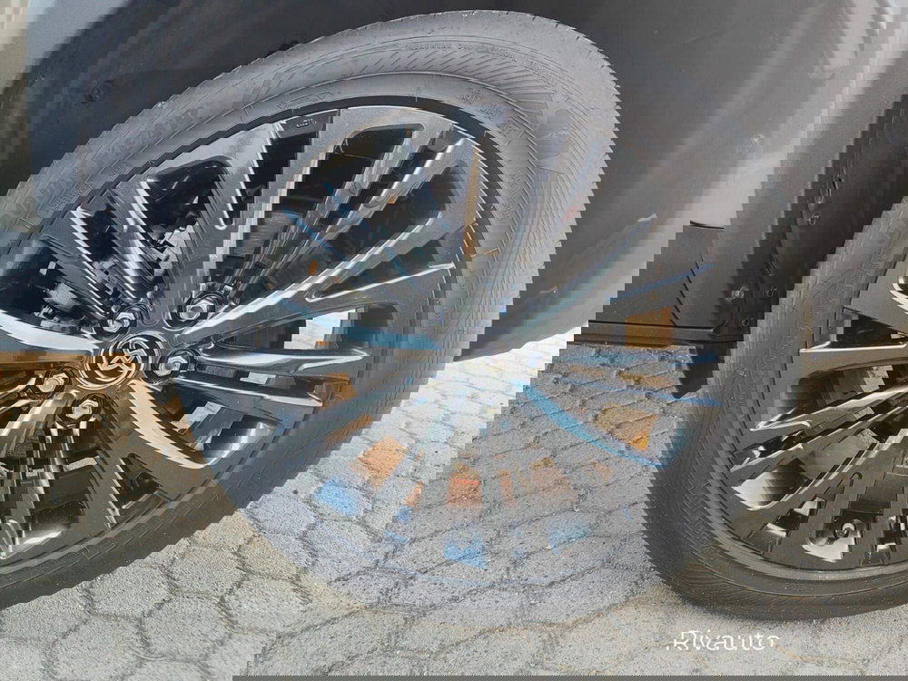 Toyota Yaris Cross usata a Como (11)