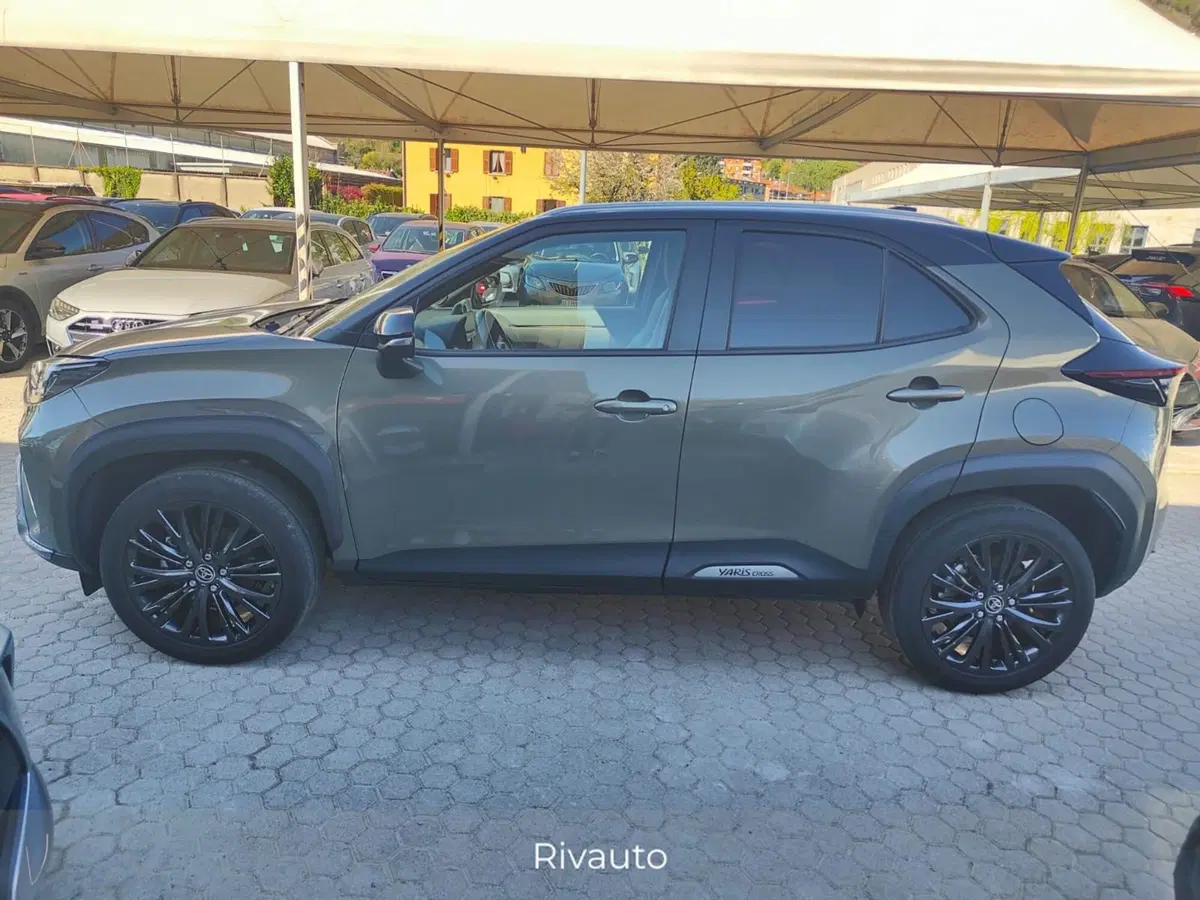 Toyota Yaris Cross usata a Como (3)