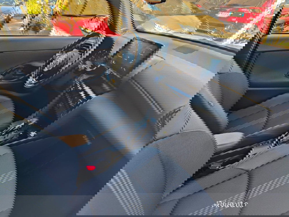 Toyota Yaris Cross usata a Como (6)