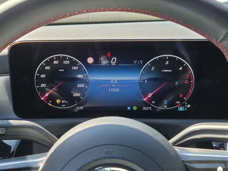 Mercedes-Benz CLA Shooting Brake usata  (14)