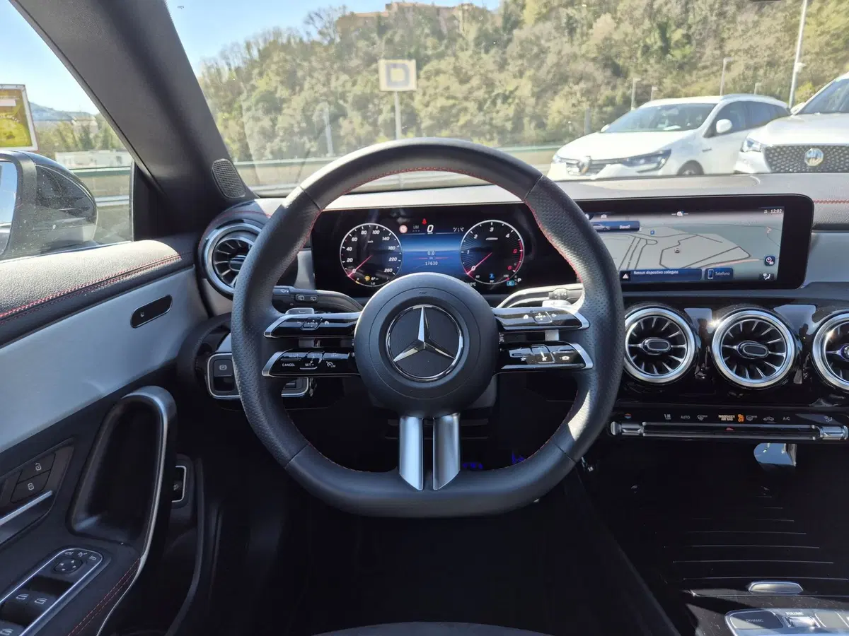 Mercedes-Benz CLA Shooting Brake usata  (18)
