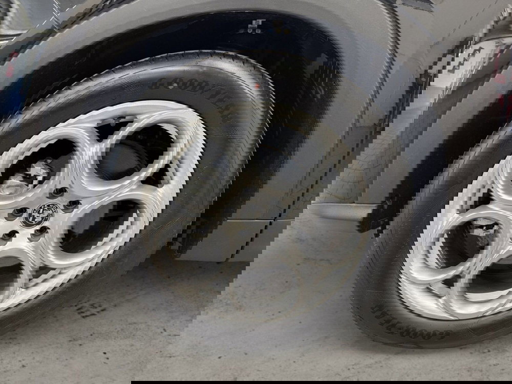 Alfa Romeo Tonale nuova a Pistoia (16)