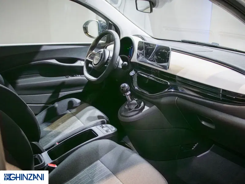 Fiat 500 nuova a Bergamo (11)