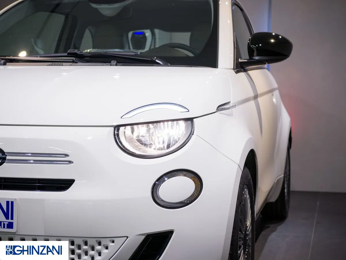 Fiat 500 nuova a Bergamo (16)