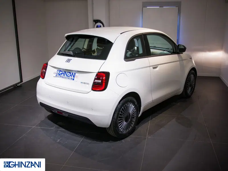 Fiat 500 nuova a Bergamo (6)