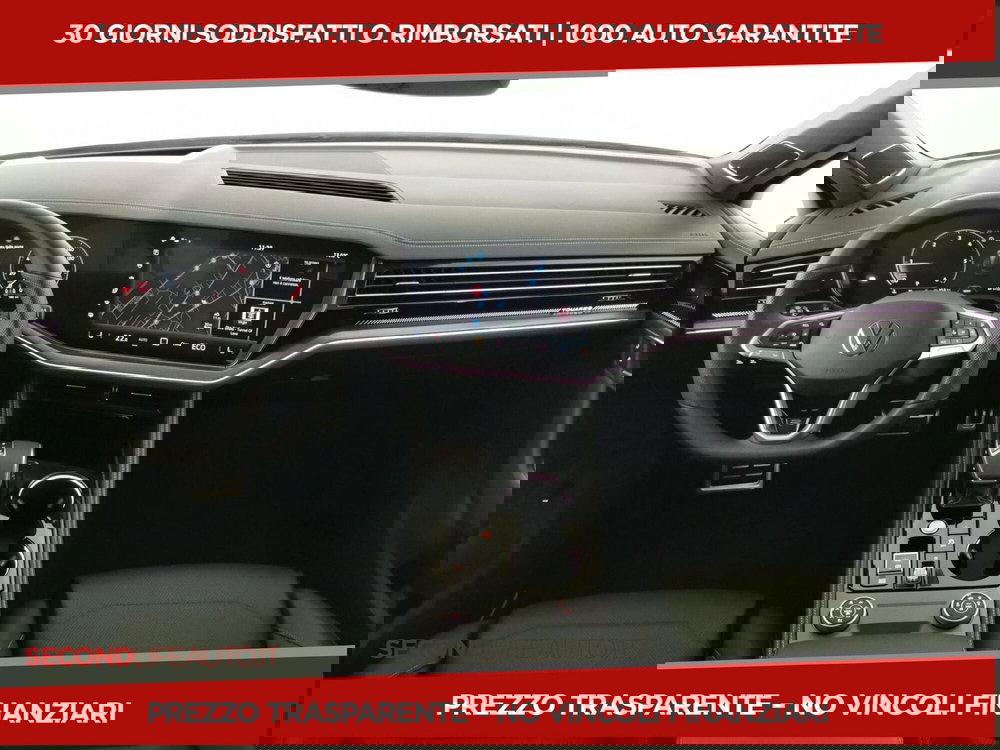 Volkswagen Touareg nuova a Chieti (8)