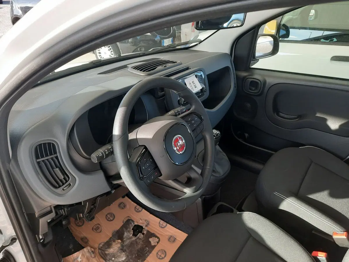 Fiat Pandina nuova a La Spezia (12)