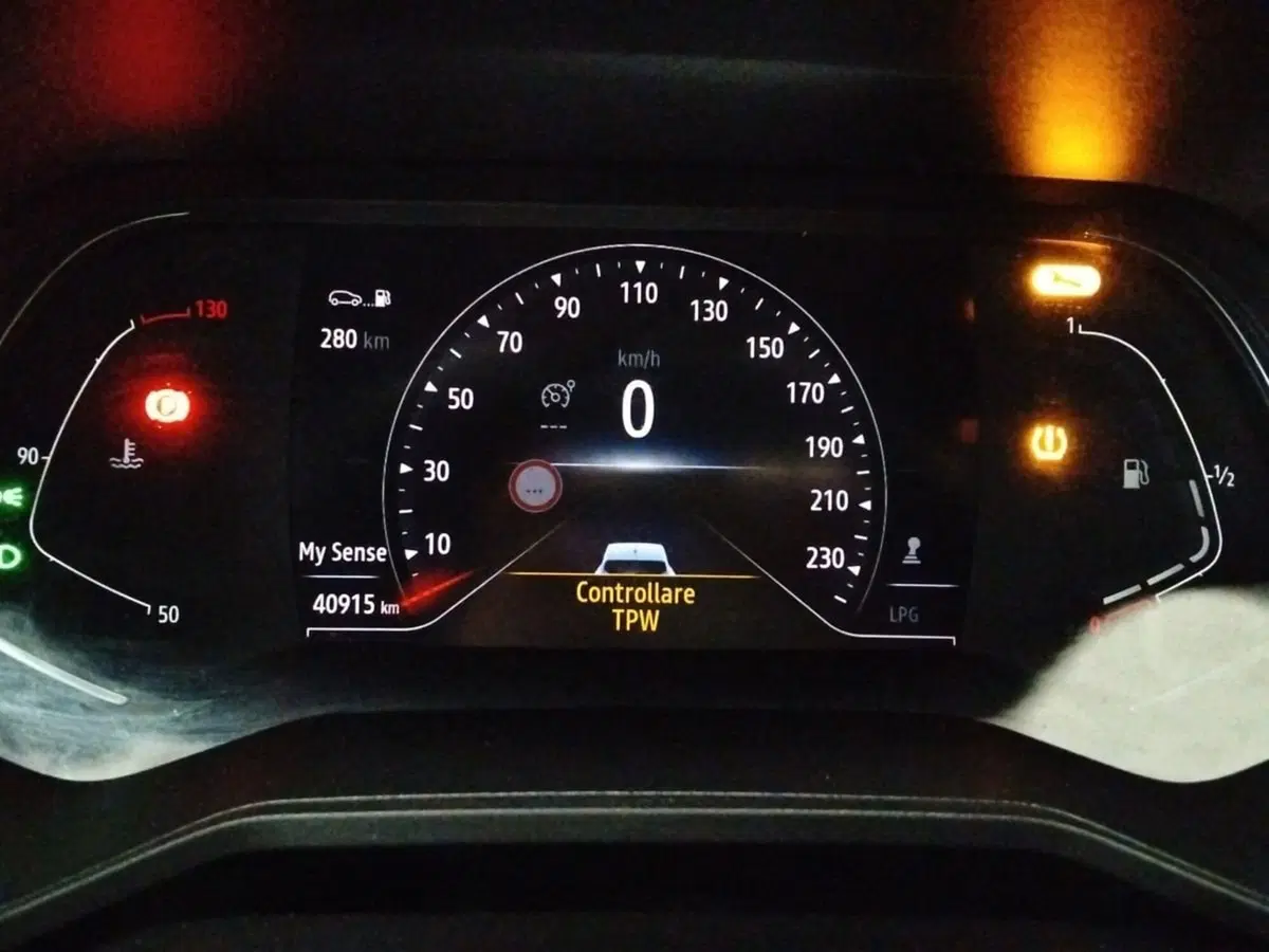 Renault Clio usata a Roma (8)