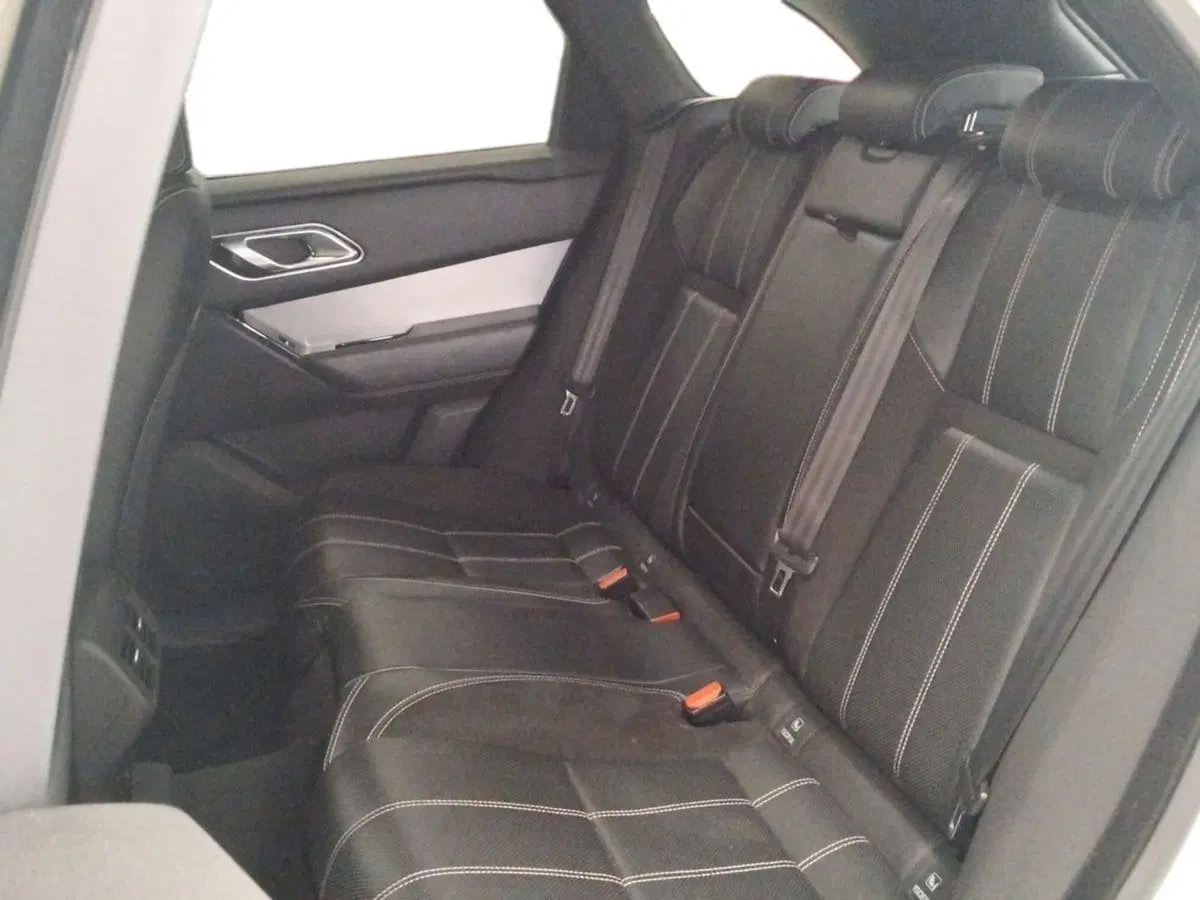 Land Rover Range Rover Velar usata a Roma (10)