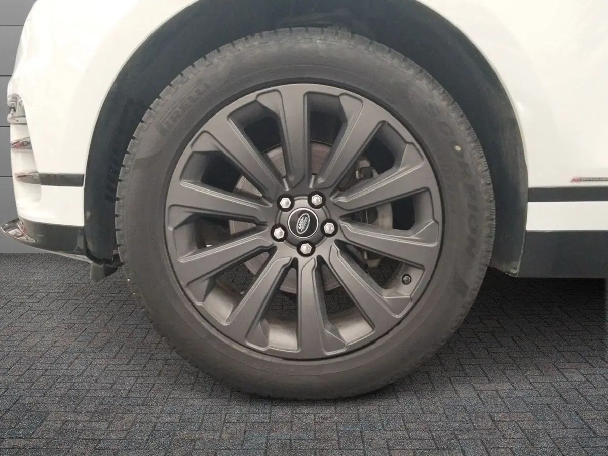 Land Rover Range Rover Velar usata a Roma (13)