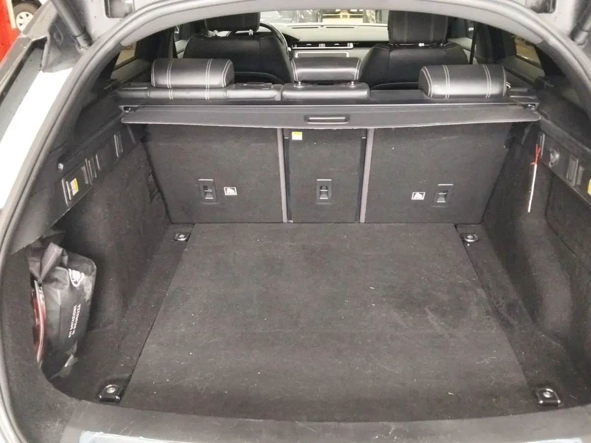 Land Rover Range Rover Velar usata a Roma (5)