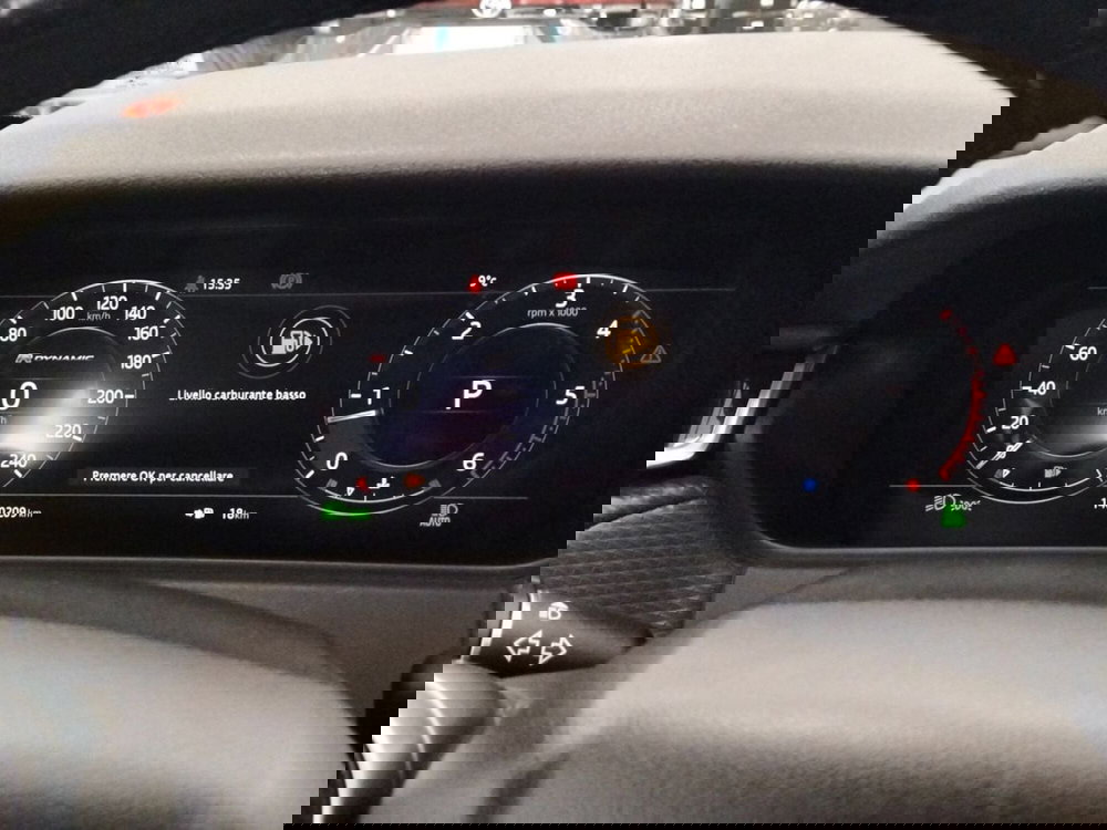 Land Rover Range Rover Velar usata a Roma (8)