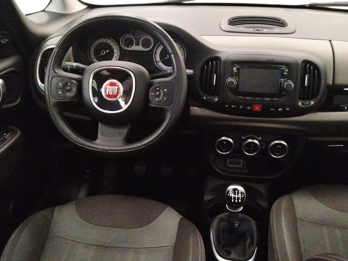 Fiat 500L Living usata a Roma (7)