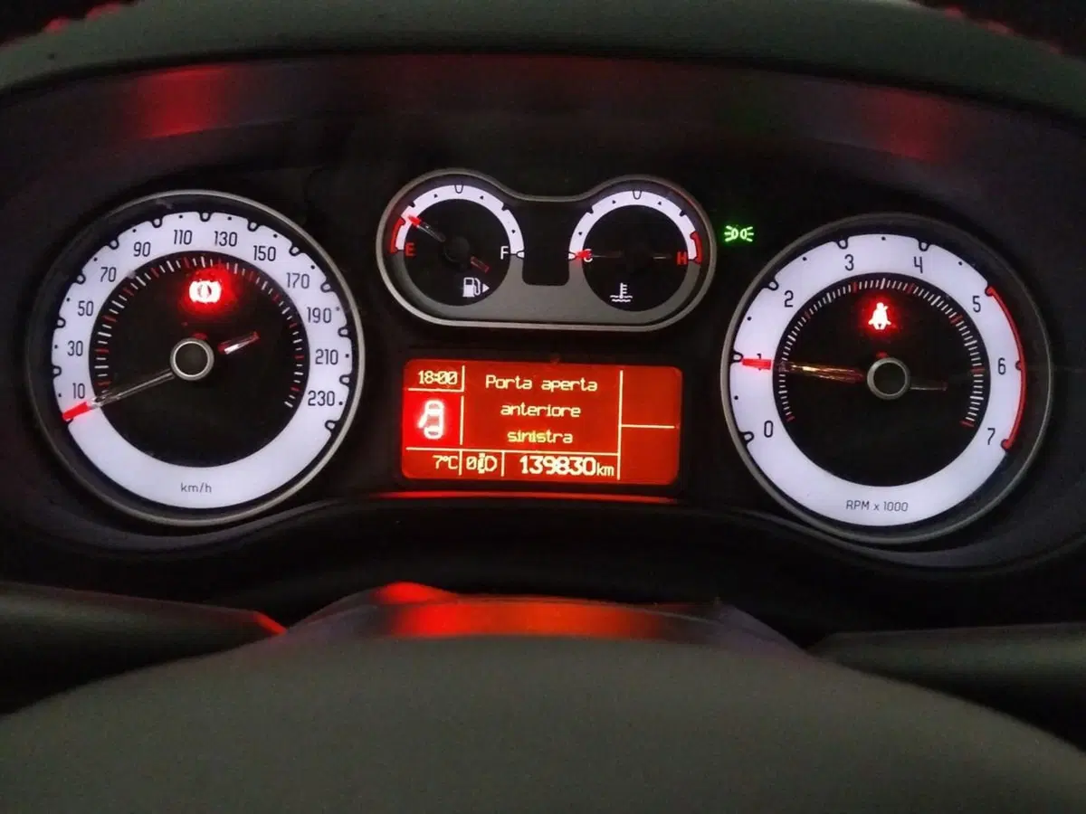 Fiat 500L Living usata a Roma (8)