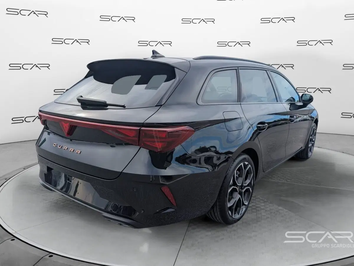 Cupra Leon Station Wagon nuova a Livorno (5)