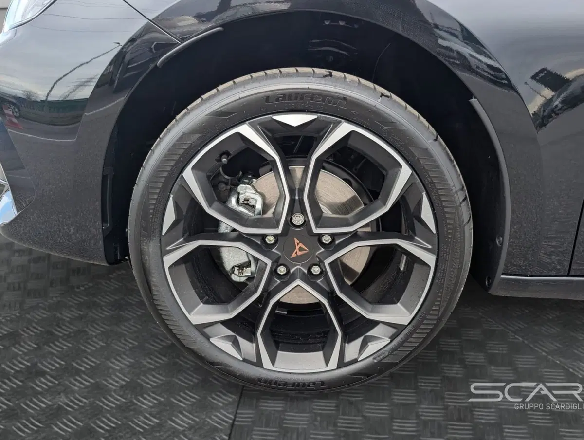 Cupra Leon Station Wagon nuova a Livorno (9)