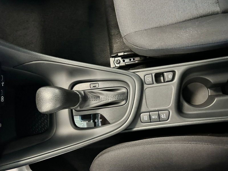 Mazda Mazda2 Hybrid nuova a Pavia (10)