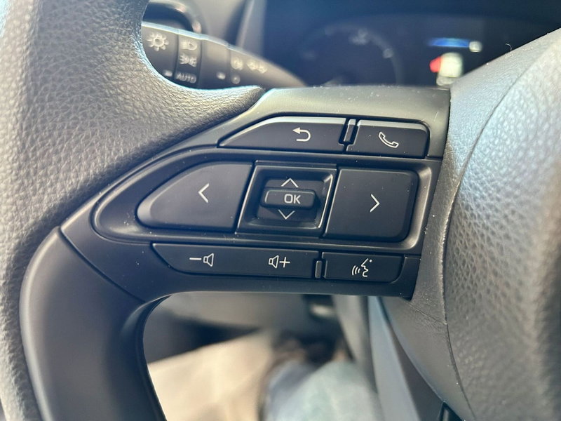 Mazda Mazda2 Hybrid nuova a Pavia (11)