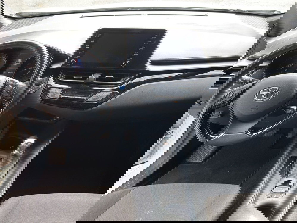 Toyota Toyota C-HR usata a Bologna (9)