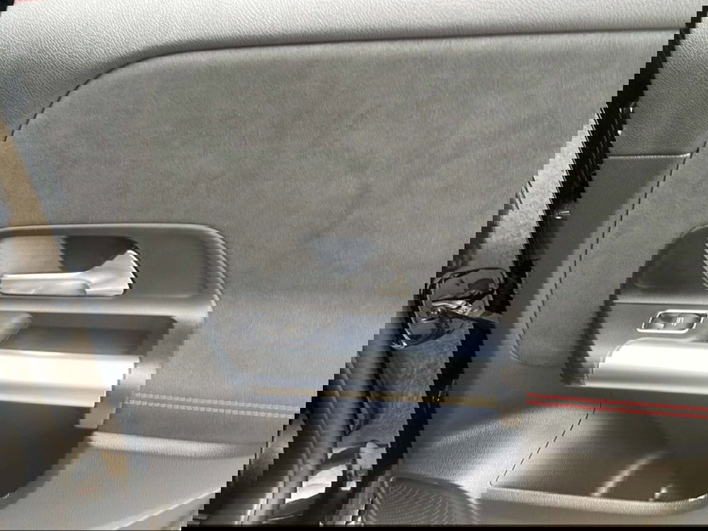 Mercedes-Benz GLA SUV usata a Siena (14)