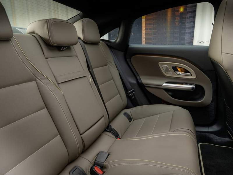 Mercedes-Benz CLA EQ nuova a Siena (4)