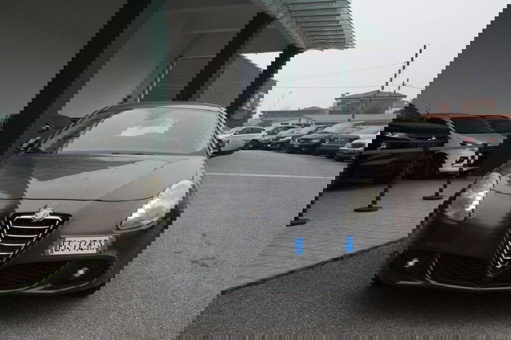 Alfa Romeo Giulietta usata a Pordenone (5)