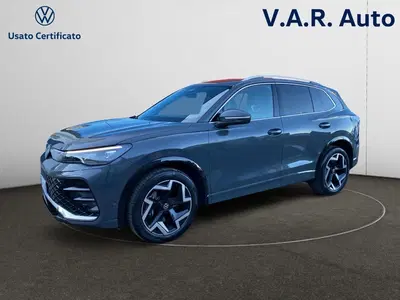 Volkswagen Tiguan 2.0 TDI 150 CV SCR DSG 4MOTION R-Line del 2025 usata a Imola
